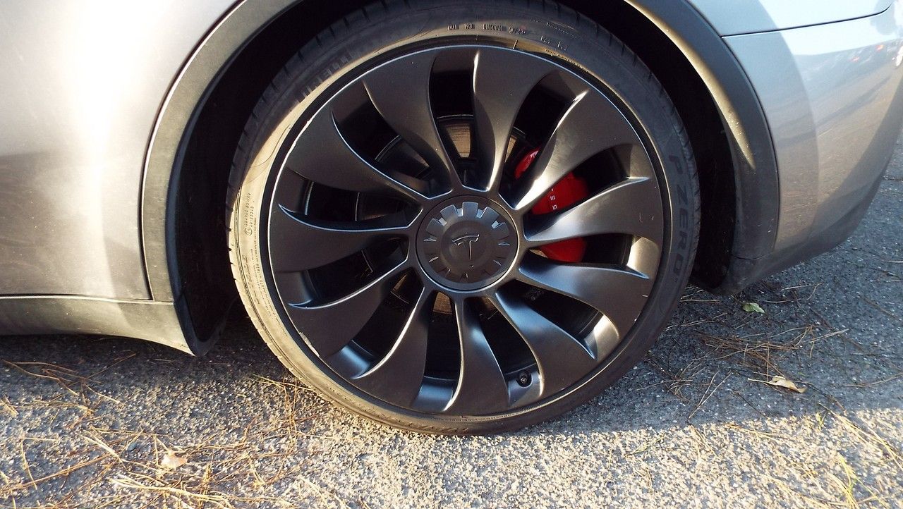 Tesla Model Y  Performance dual motor Awd