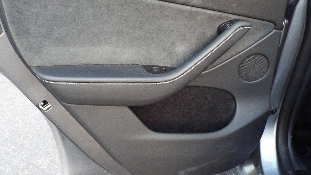 Tesla Model Y  Performance dual motor Awd