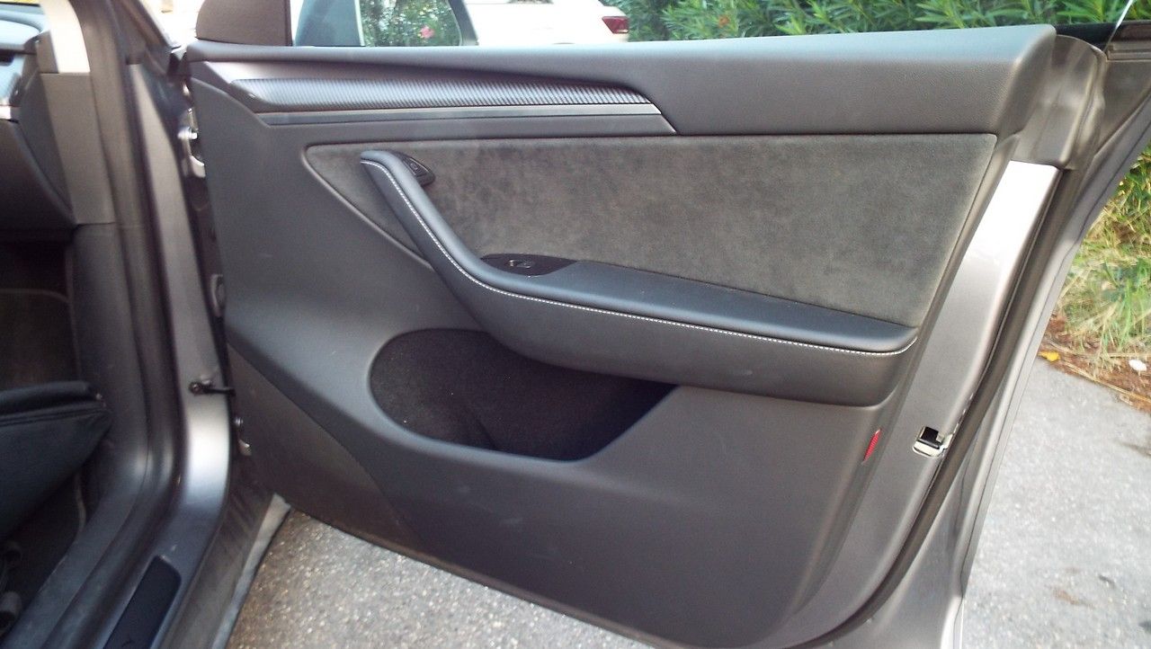 Tesla Model Y  Performance dual motor Awd