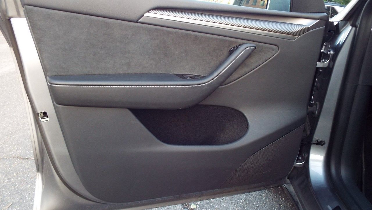 Tesla Model Y  Performance dual motor Awd