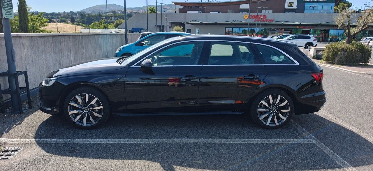 Audi A4 40 TDI Quattro S Tronic Bus.