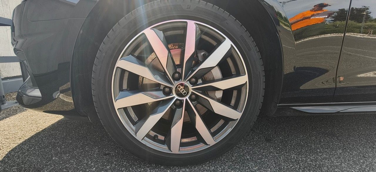 Audi A4 40 TDI Quattro S Tronic Bus.