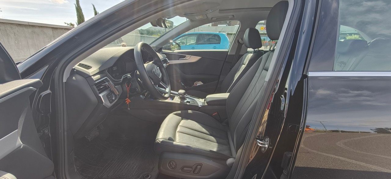 Audi A4 40 TDI Quattro S Tronic Bus.