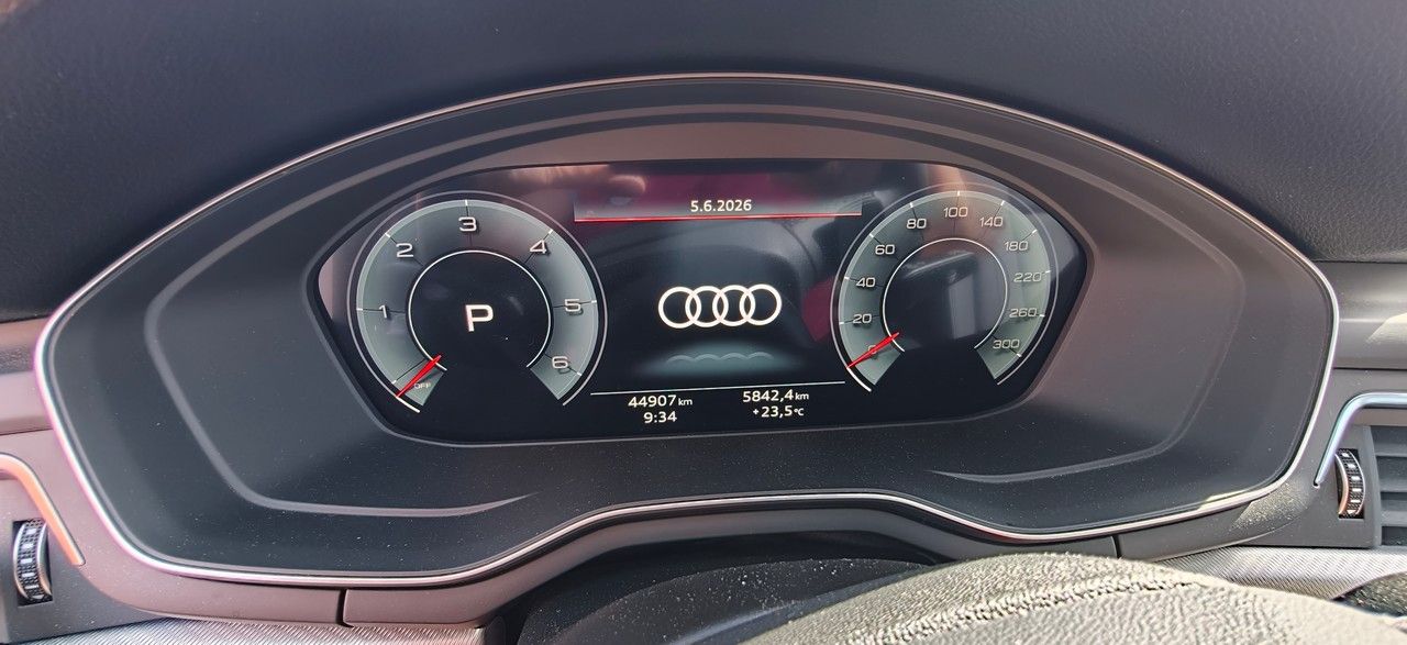 Audi A4 40 TDI Quattro S Tronic Bus.