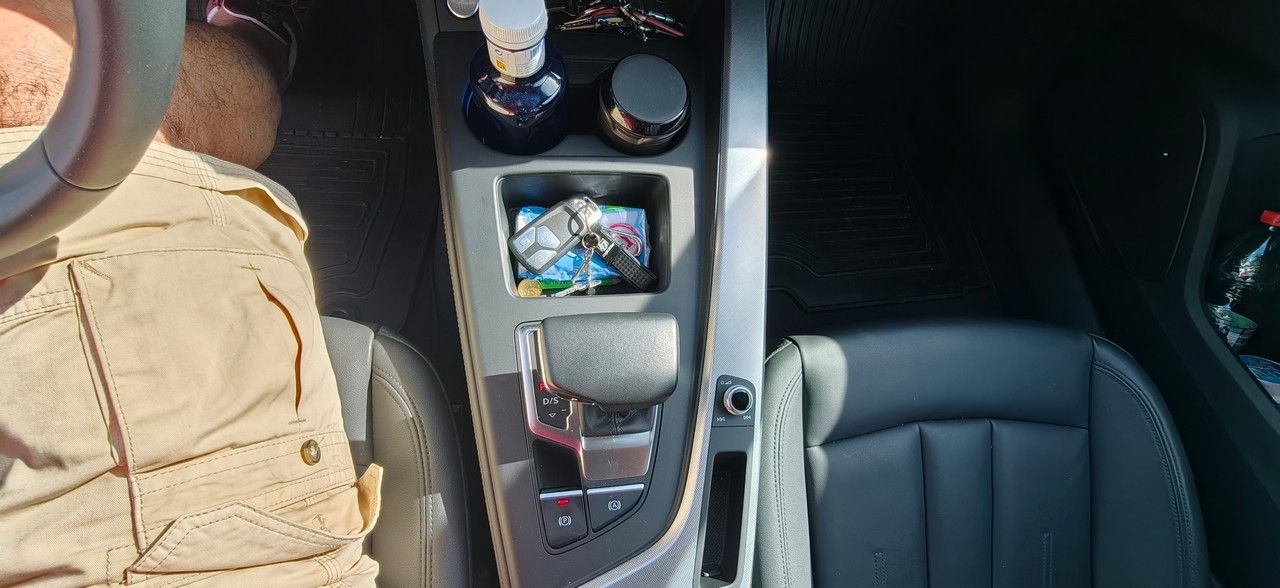 Audi A4 40 TDI Quattro S Tronic Bus.
