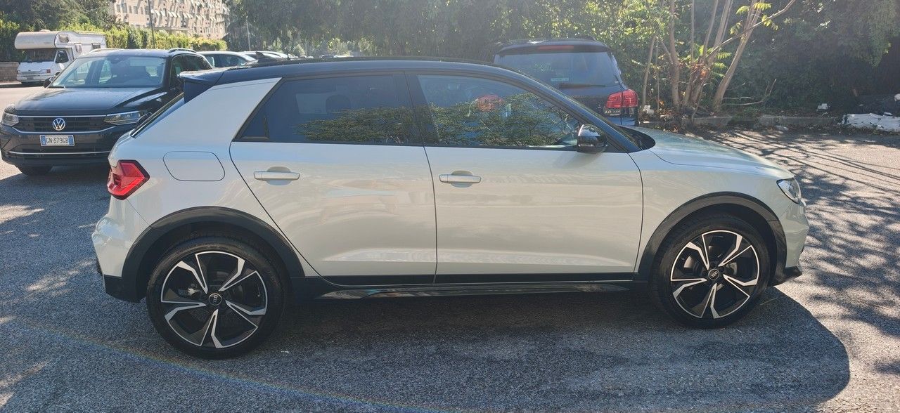 Audi A1  allstreet 30 1.0 tfsi Identity Contrast 116cv s tronic