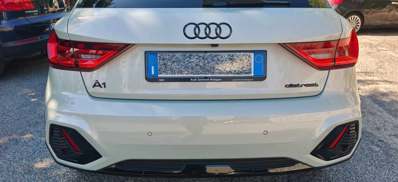 Audi A1  allstreet 30 1.0 tfsi Identity Contrast 116cv s tronic